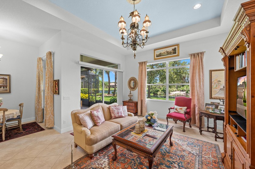 Beautiful Florenza model with a serene lake view overlooking a - photo 17