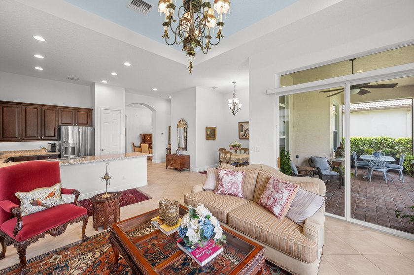 Beautiful Florenza model with a serene lake view overlooking a - photo 18