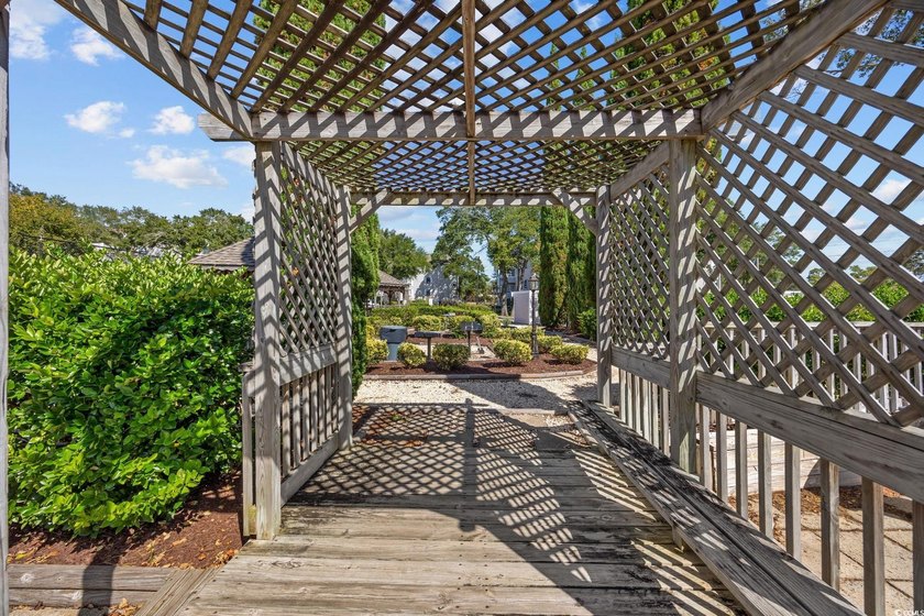 Motivated Seller! Beautiful top-floor, corner 2BR/2BA fully - photo 23