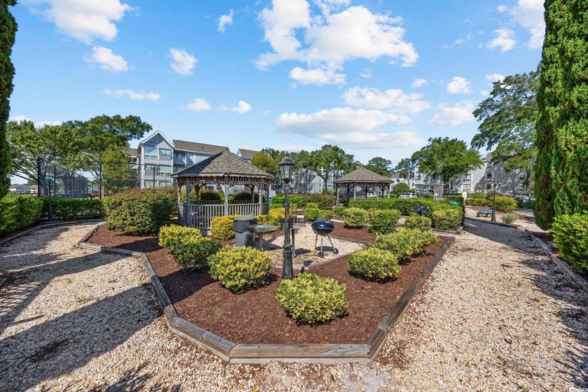 Motivated Seller! Beautiful top-floor, corner 2BR/2BA fully - photo 25