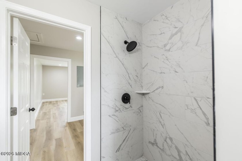 Gorgeous home, completely rebuilt and like new! And there's - photo 25