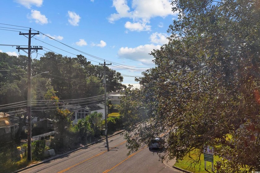Motivated Seller! Beautiful top-floor, corner 2BR/2BA fully - photo 35