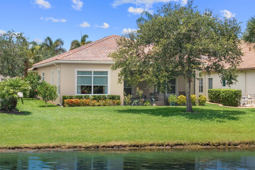 Beautiful Florenza model with a serene lake view overlooking a - photo 37