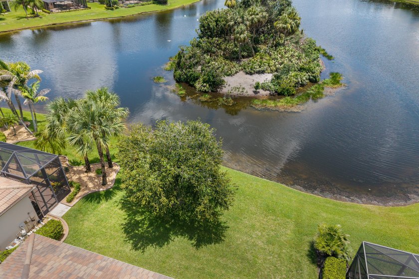 Beautiful Florenza model with a serene lake view overlooking a - photo 38