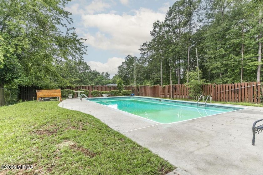 Gorgeous home, completely rebuilt and like new! And there's - photo 39