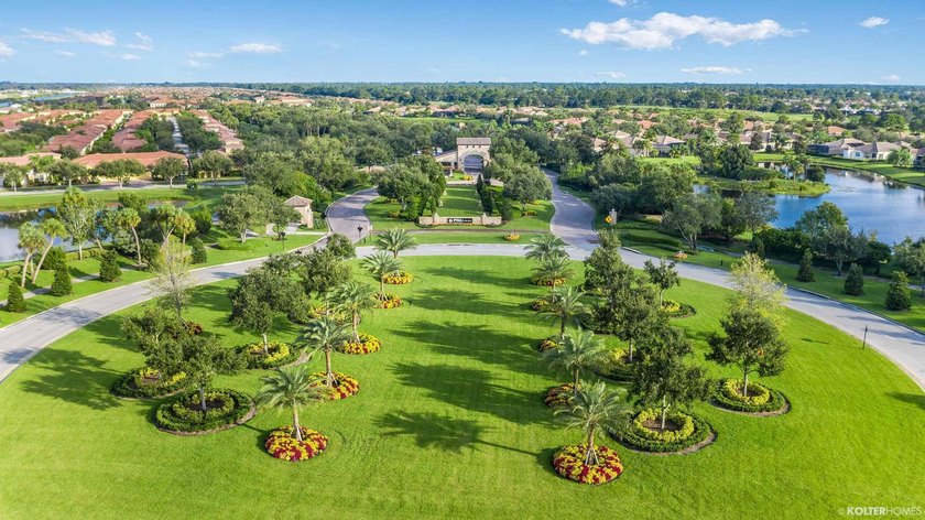 Beautiful Florenza model with a serene lake view overlooking a - photo 40