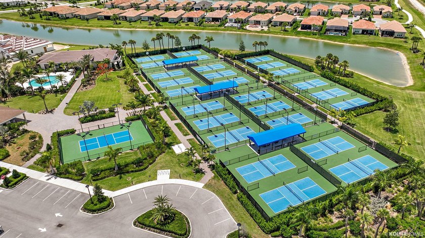 Beautiful Florenza model with a serene lake view overlooking a - photo 46