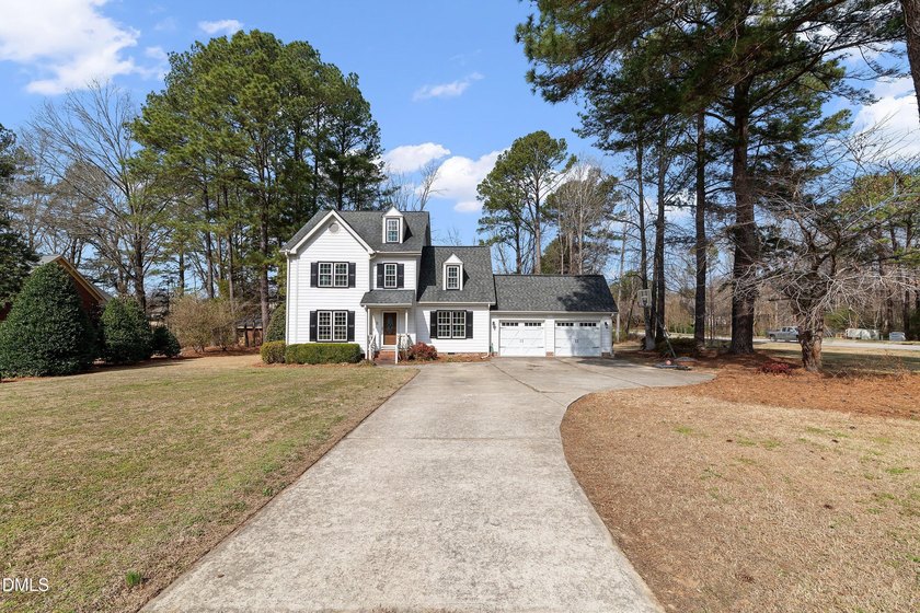 Motivated Sellers Beautiful home located in a well-established - photo 2