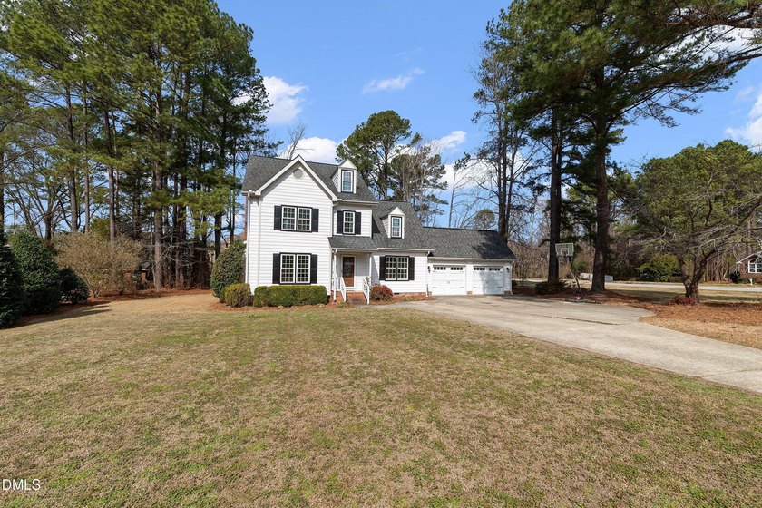 Motivated Sellers Beautiful home located in a well-established - photo 3