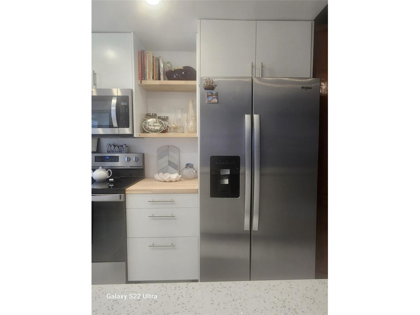 Renovated and Ready! Enjoy the convenience of this spacious 2 - photo 4