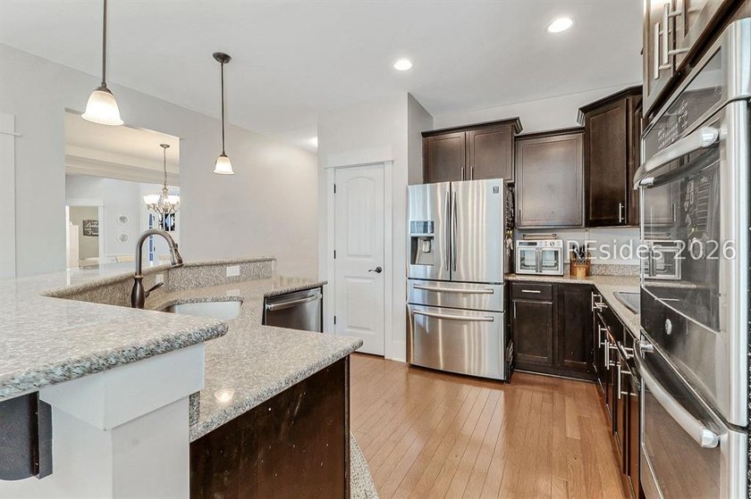 This beautiful 5-bedroom home in Rose Dhu Creek, built in 2014 - photo 14