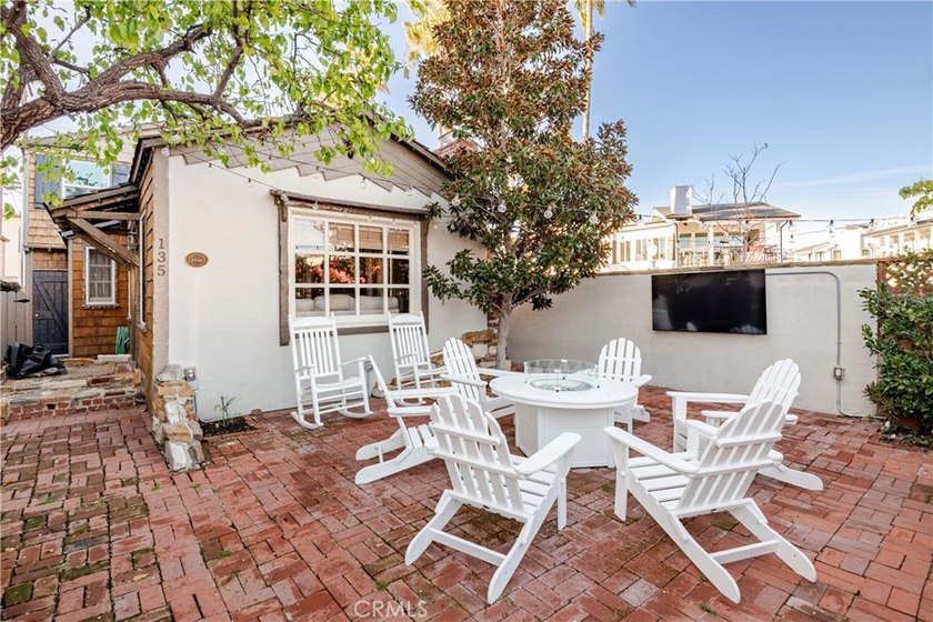 Tucked just steps from South Bayfront, this charming Balboa - photo 14