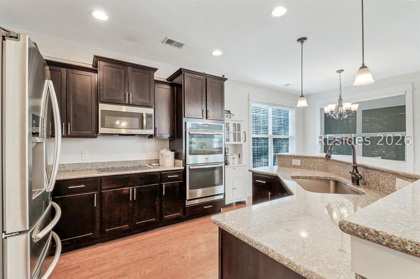 This beautiful 5-bedroom home in Rose Dhu Creek, built in 2014 - photo 16
