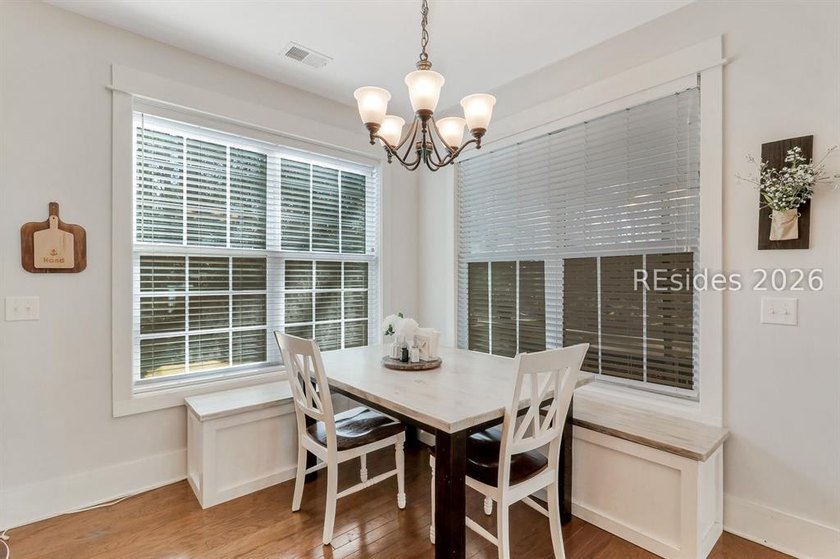 This beautiful 5-bedroom home in Rose Dhu Creek, built in 2014 - photo 18
