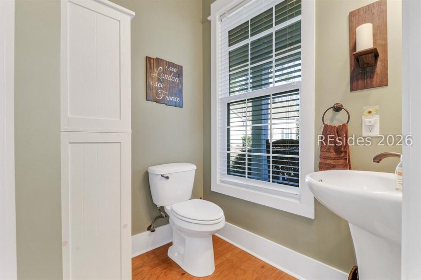 This beautiful 5-bedroom home in Rose Dhu Creek, built in 2014 - photo 20