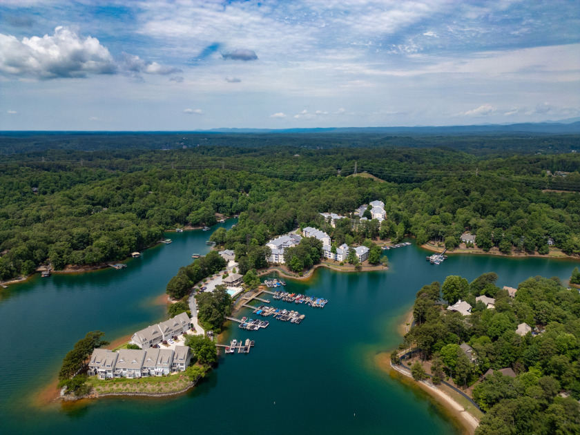 Resort style living in Keowee Key - photo 7