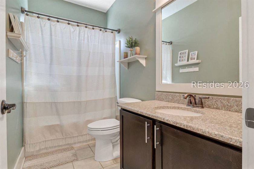 This beautiful 5-bedroom home in Rose Dhu Creek, built in 2014 - photo 39