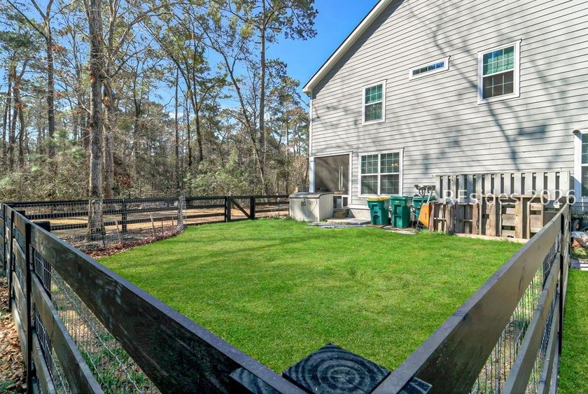 This beautiful 5-bedroom home in Rose Dhu Creek, built in 2014 - photo 48