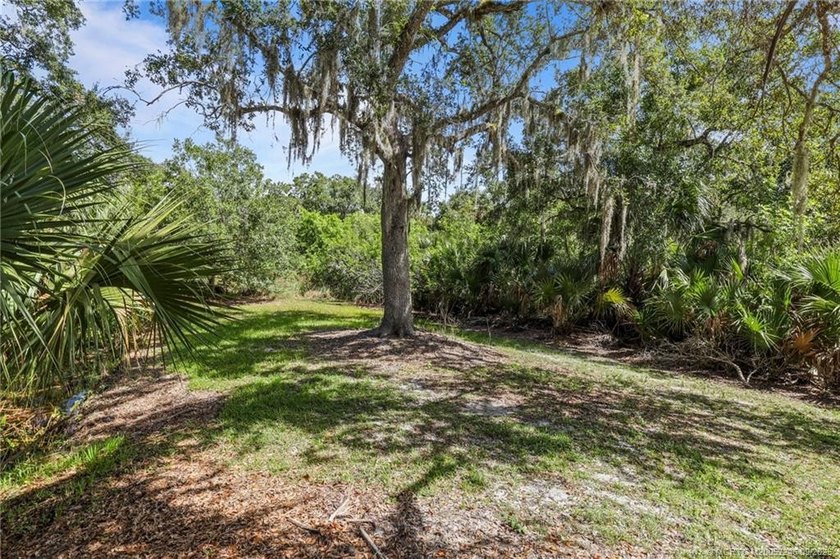 Affordable St Lucie RIVERFRONT lot with ocean access. Located in - photo 9