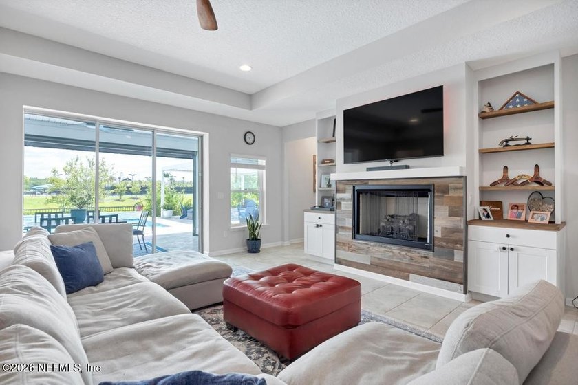 Welcome to 45 Lomond Court, a thoughtfully upgraded lakefront - photo 9