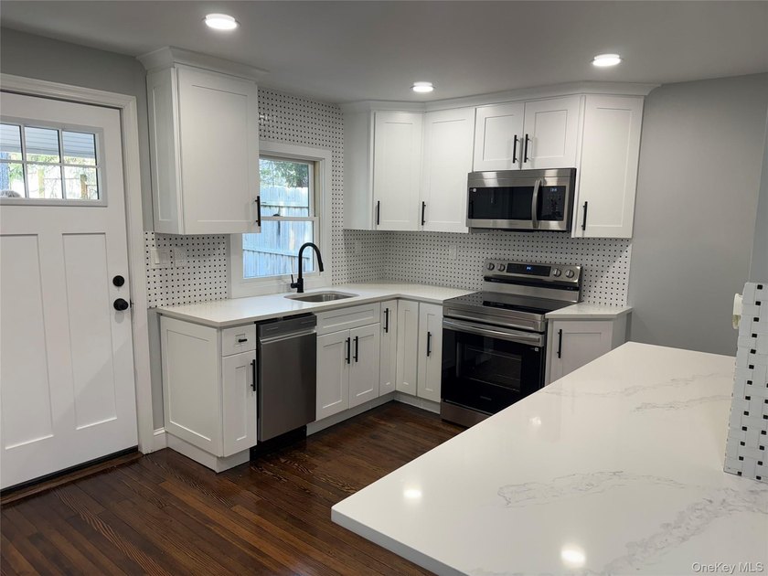 Welcome to a completely reimagined home where craftsmanship - photo 15