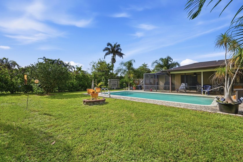 Welcome to this beautifully maintained 4-bedroom, 2-bath, 2-car - photo 16