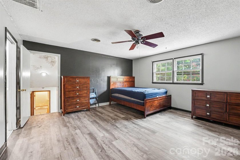 Welcome to this beautifully updated 3-bed, 2-bath home in the - photo 12