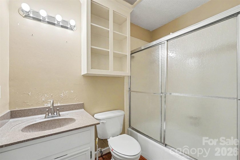 Welcome to this beautifully updated 3-bed, 2-bath home in the - photo 14