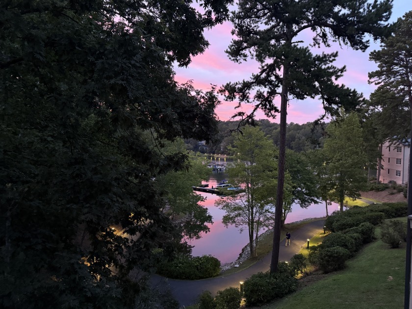 Resort style living in Keowee Key - photo 3