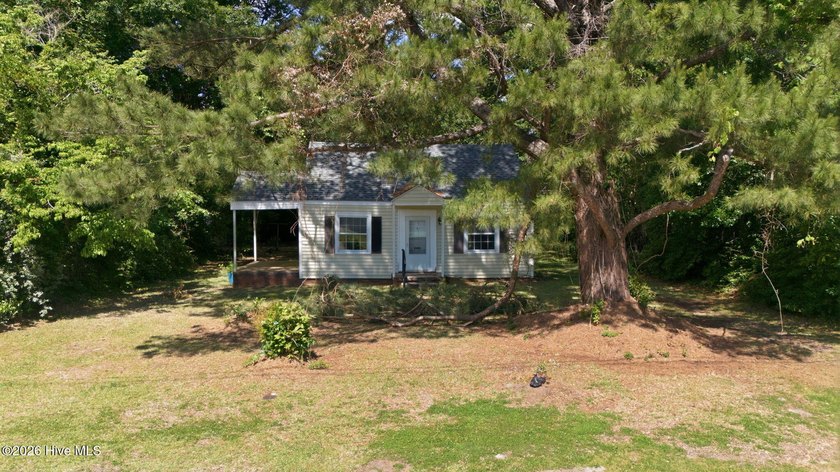 Updated two-bedroom one-bathroom home within minutes of medical - photo 27