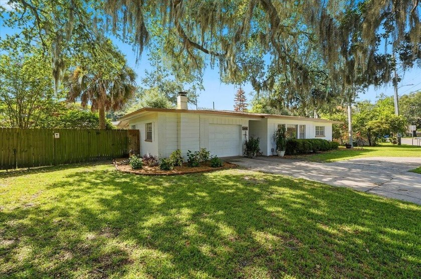 Welcome to 1408 New Jersey Road, a 2-bedroom, 1-bath home - photo 4