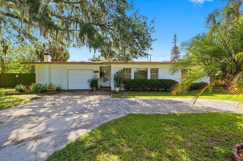 Welcome to 1408 New Jersey Road, a 2-bedroom, 1-bath home - photo 5