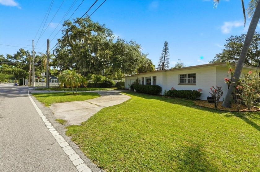 Welcome to 1408 New Jersey Road, a 2-bedroom, 1-bath home - photo 8