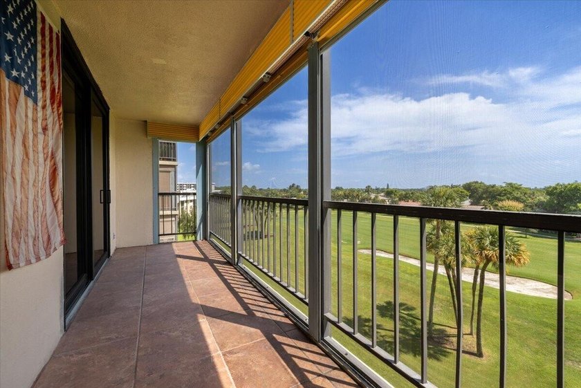 Welcome to Unit 506, located in the desirable Deer Creek - photo 2