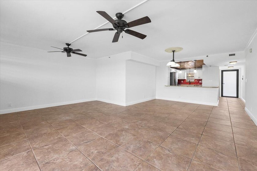 Welcome to Unit 506, located in the desirable Deer Creek - photo 9