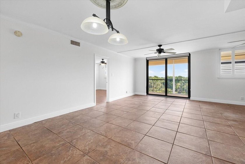 Welcome to Unit 506, located in the desirable Deer Creek - photo 10