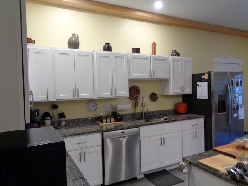 This charming and colorful Ranch, in a rural subdivision, offers - photo 17