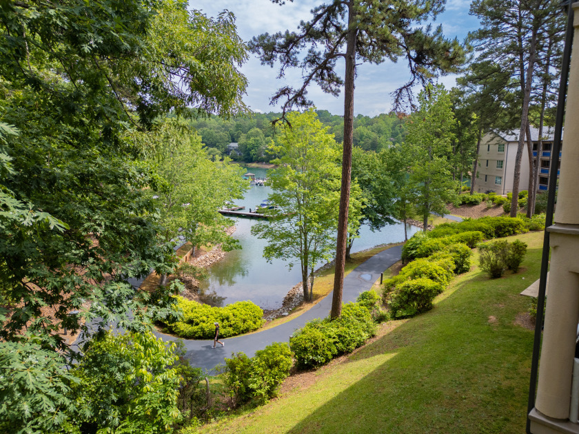 Resort style living in Keowee Key - photo 17