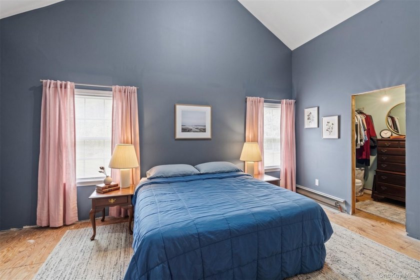 Introducing 547 Sunnybrook Dr.- Welcome to this spacious and - photo 11