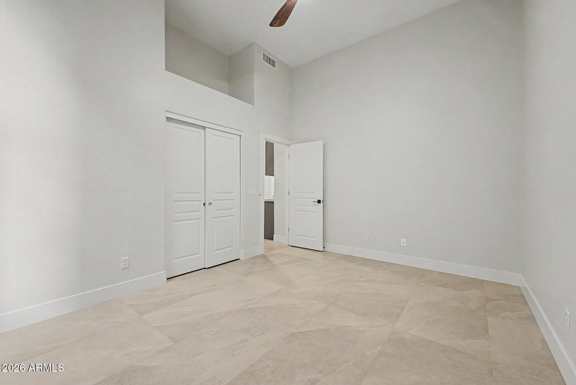 Welcome to this completely reimagined Scottsdale residence - photo 33