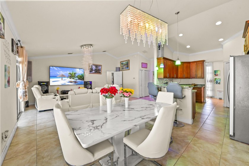Welcome to this beautiful Port St. Lucie 4 bedrooms and 2 - photo 6