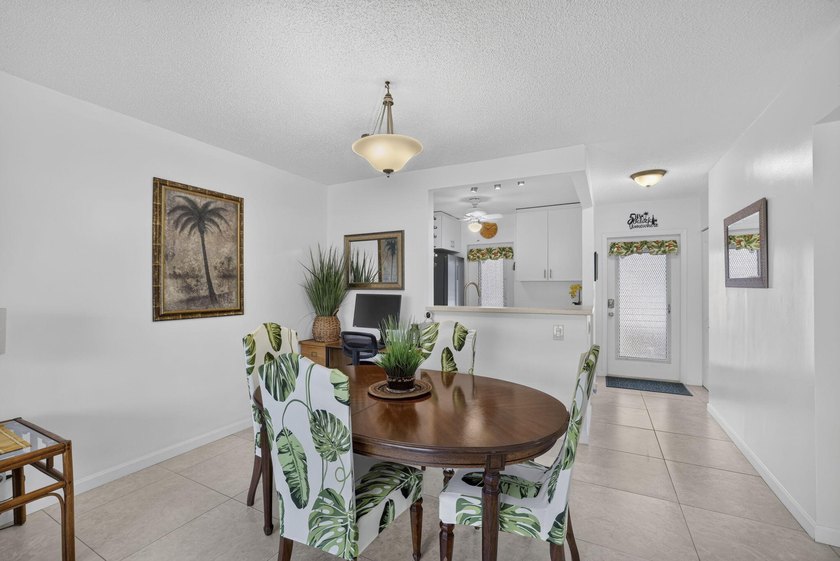 Beautifully updated 2-bedroom, 2-bath first-floor corner unit in - photo 7