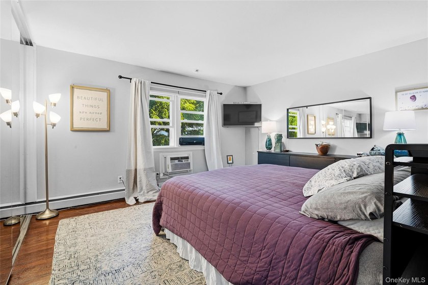From the moment you arrive at The Woodlands at Islip, you'll - photo 13