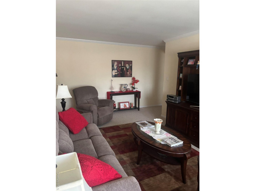 Come and see this Charming One Bedroom Apartment, that features - photo 3