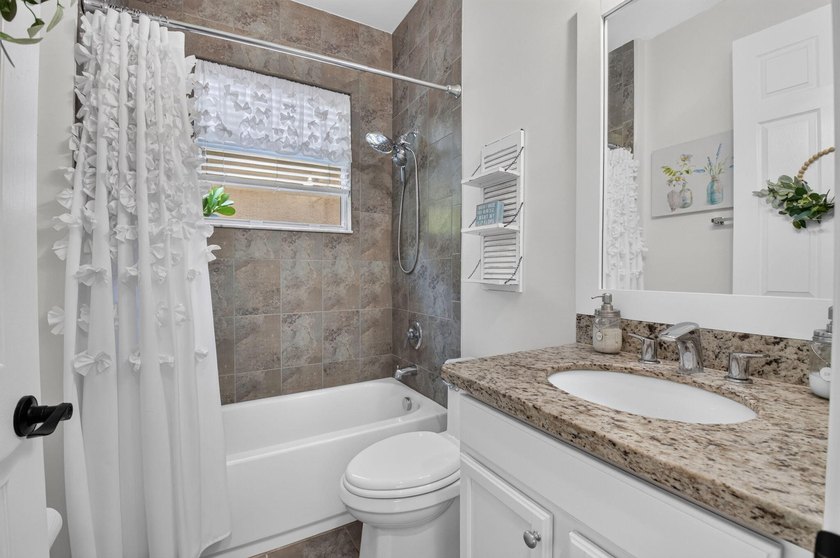 Move-in ready stunning Antigua model- 5 BEDS /4 full BATHS! A - photo 15