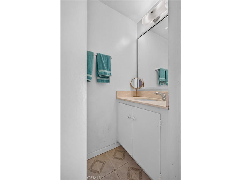 Welcome to 8170 Glengarry Green, a delightful single-family - photo 22