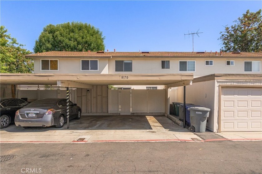 Welcome to 8170 Glengarry Green, a delightful single-family - photo 37