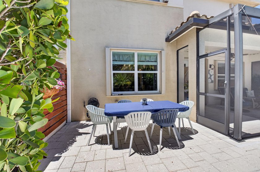 Move-in ready stunning Antigua model- 5 BEDS /4 full BATHS! A - photo 37