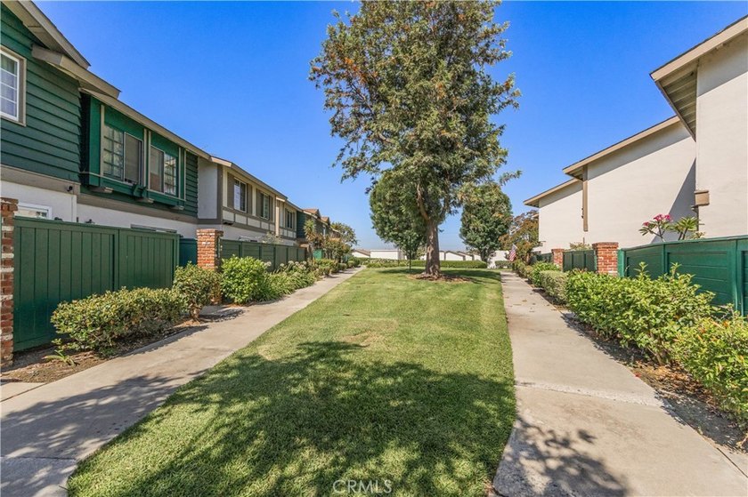 Welcome to 8170 Glengarry Green, a delightful single-family - photo 43