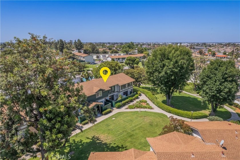 Welcome to 8170 Glengarry Green, a delightful single-family - photo 44